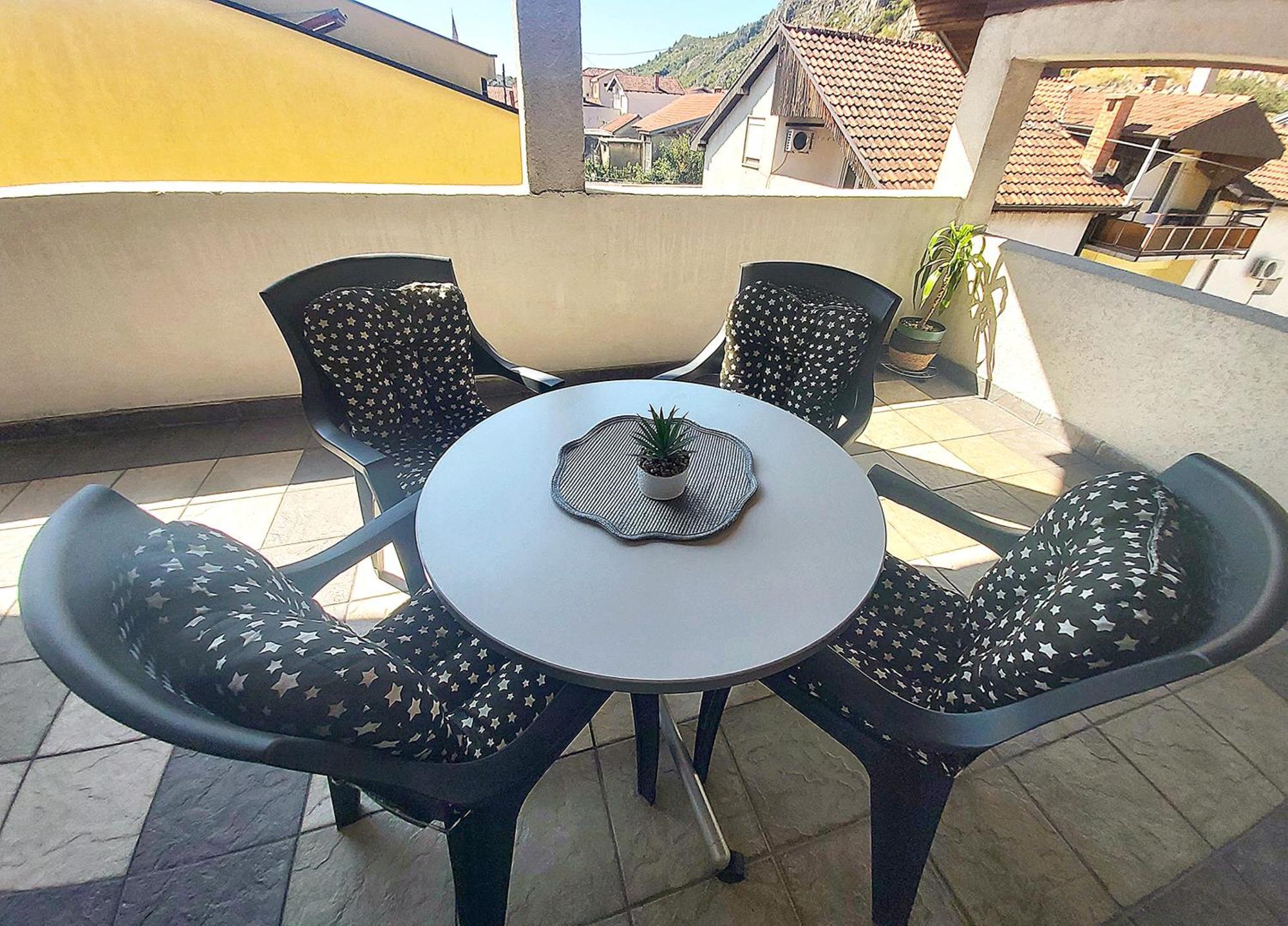 Zara Apartment With Terrace Near Old Town Mostar Dış mekan fotoğraf
